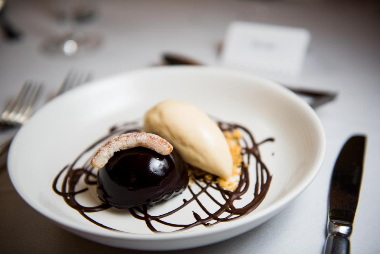 The Bull Hotel Maidstone/Sevenoaks 로섬 외부 사진